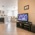 Casa de Férias Nevena By Interhome Poreč
