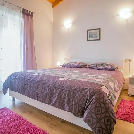 Nevena By Interhome Porec